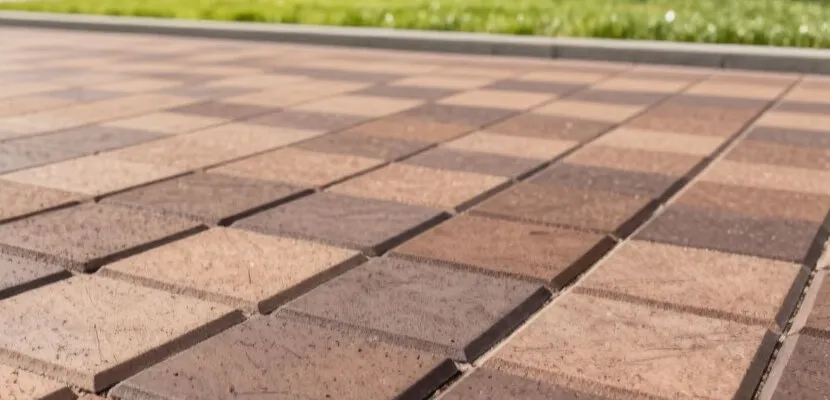 Укладка тротуарной плитки в Калининграде